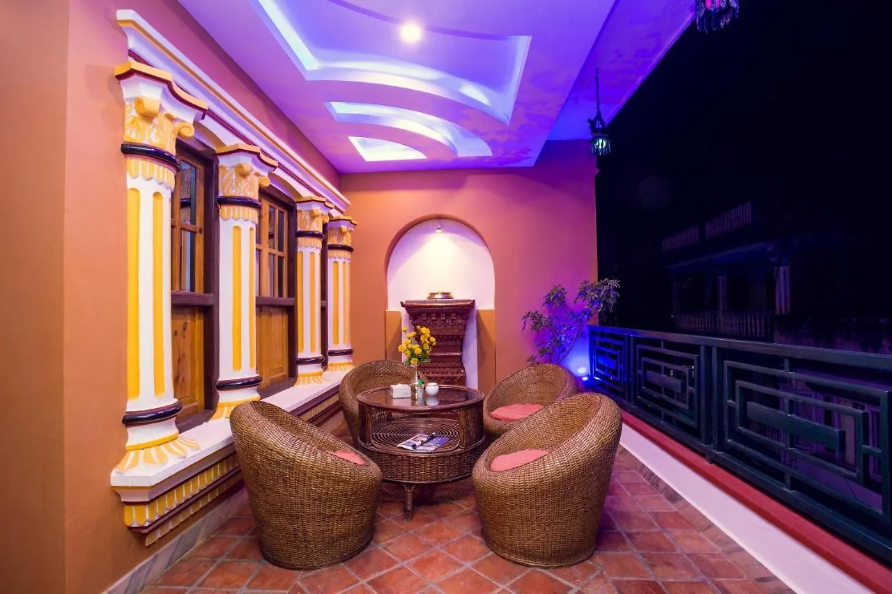 Blue Mountain Home Stay Катманду